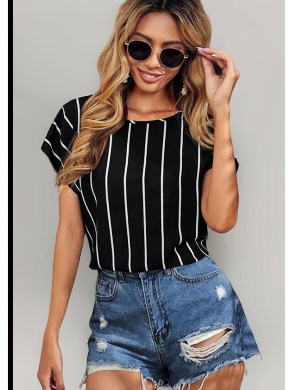 Cyrus Women's Black Scoop Neck Striped Top - Size Small